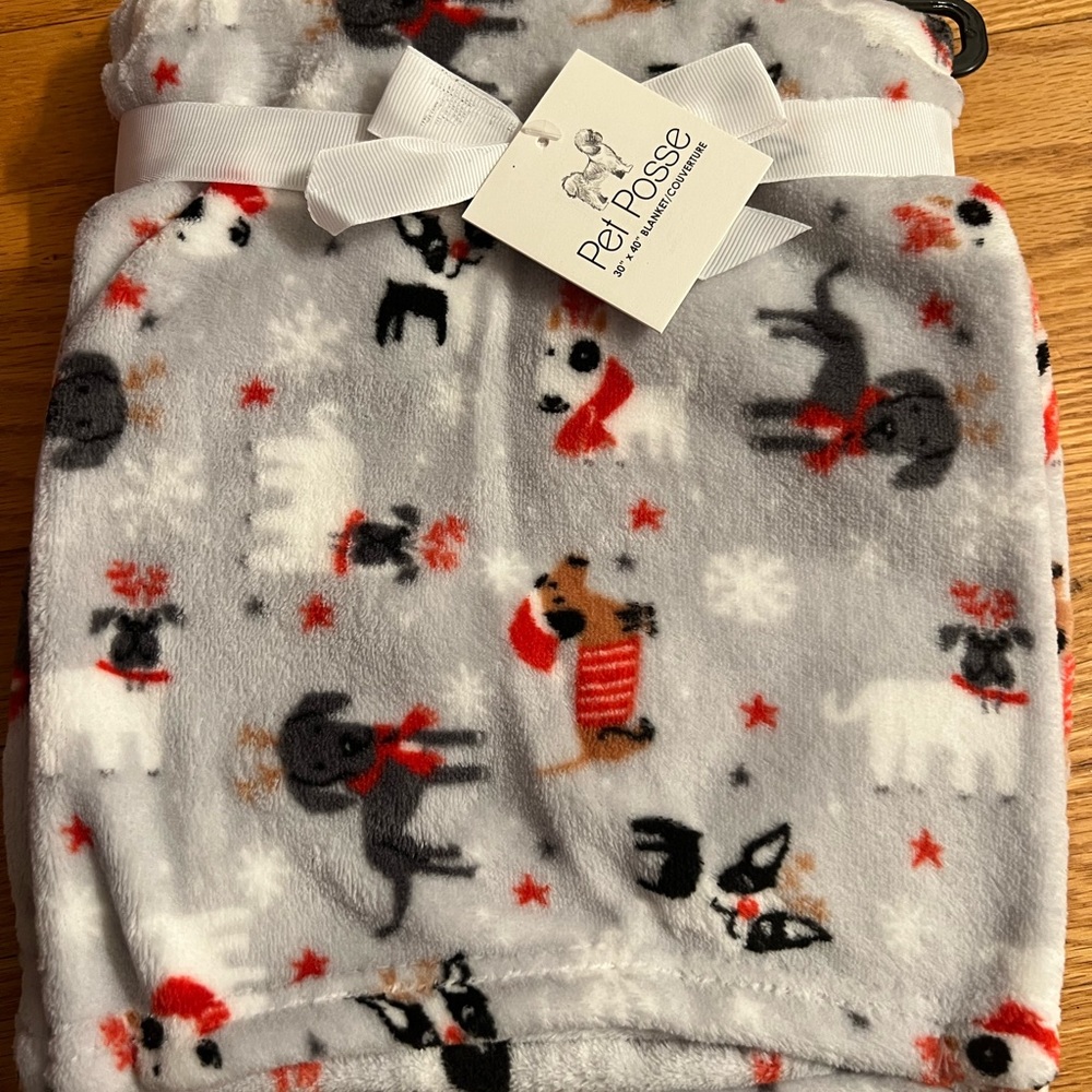 Puppy dog soft blanket throw